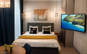 Manu Park Apartament z Garażem Centrum